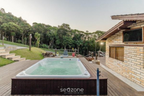 Casa c/ Jacuzzi e Churrasqueira AMR0200